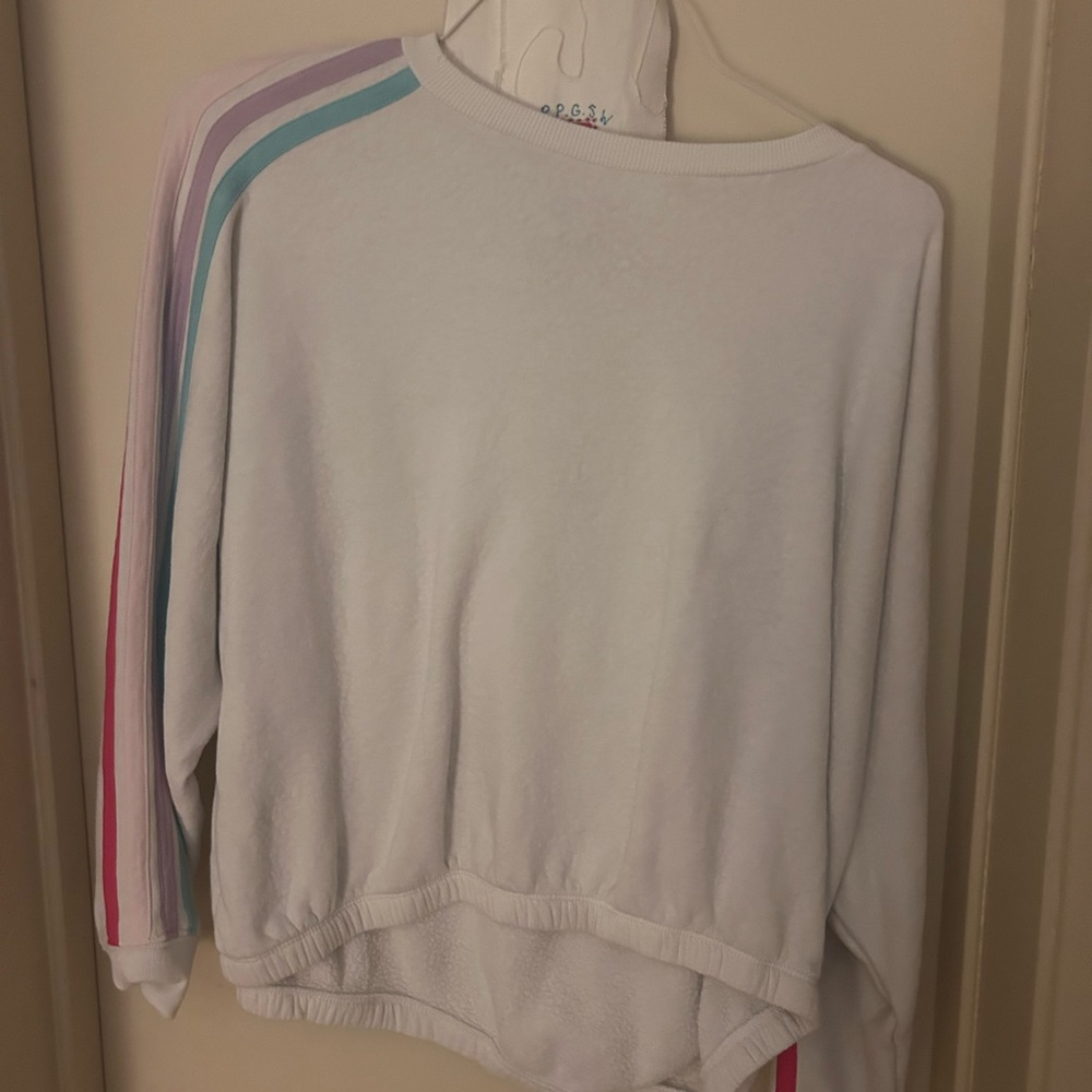 White Pullover